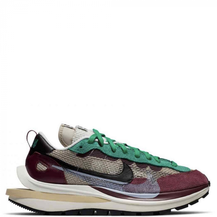 Nike Vaporwaffle x Sacai ‘Villain Red’