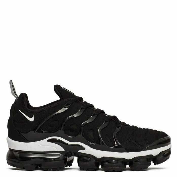 Nike Air Vapormax Plus (Black/White)
